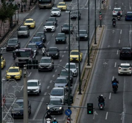 Στήριξη από Ρώμη και Βερολίνο για χαλάρωση των προτύπων εκπομπών CO2 στην ΕΕ