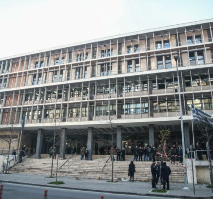 Καταδίκη γνωστού τράπερ στην Θεσσαλονίκη για προμήθεια κάνναβης κατά την καραντίνα