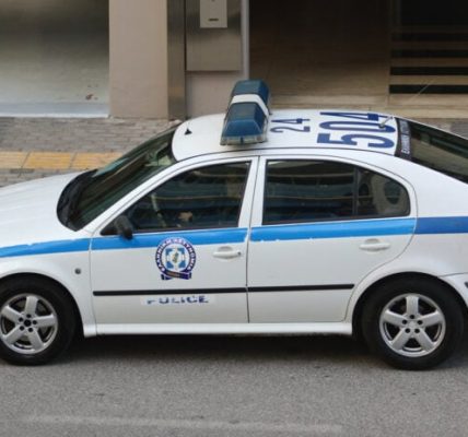 Επίθεση σε 17χρονο από ανηλίκους σε ΕΠΑΛ στην Γκράβα