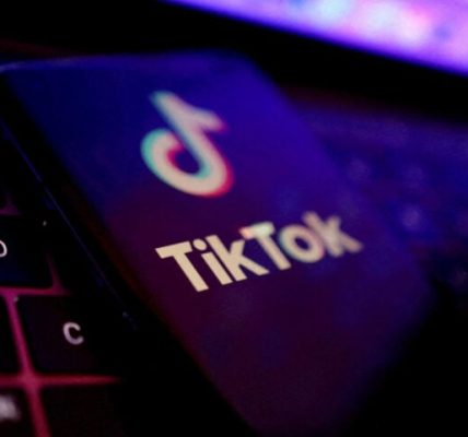 Τίτλος: Αγωγές Πολιτειών κατά του TikTok για τον εθισμό και τις επιπτώσεις στην ψυχική υγεία των νέων