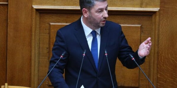 Η Κριτική του Νίκου Ανδρουλάκη στην Κυβέρνηση και η Πρόταση για Συναίνεση στην Κλιματική Κρίση