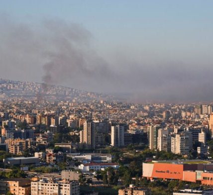 Ισραηλινές Δυνάμεις Πλήττουν Χεζμπολάχ σε Τέμενος στον Νότιο Λίβανο