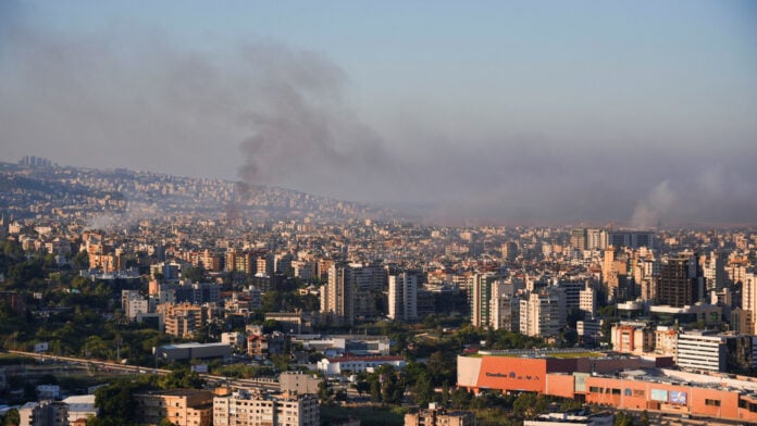 Ισραηλινές Δυνάμεις Πλήττουν Χεζμπολάχ σε Τέμενος στον Νότιο Λίβανο