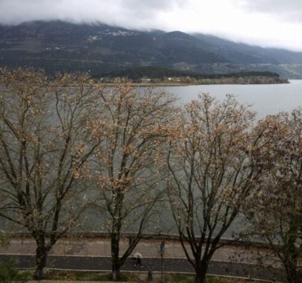 Καιρός με Βροχές και Καταιγίδες σε Ορισμένες Περιοχές της Χώρας