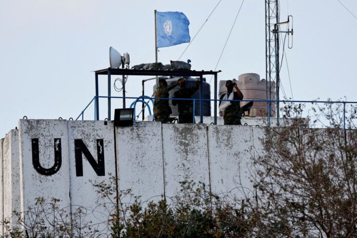 Η UNIFIL παραμένει στον νότιο Λίβανο παρά τις επιθέσεις και την πίεση του Ισραήλ